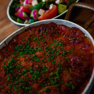 LASAGNE – med gresk salat og tzatziki